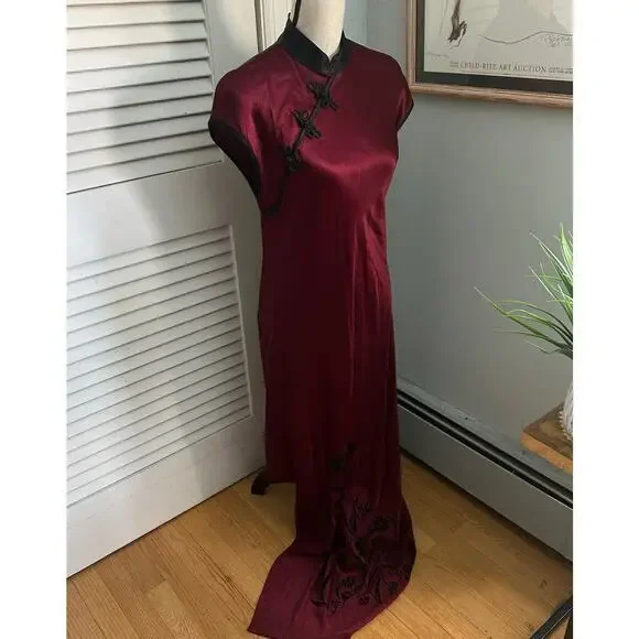 Vintage BENJAMIN A Dress Womens 12 Burgundy Satin Maxi Gown Mandarin Collar 80s